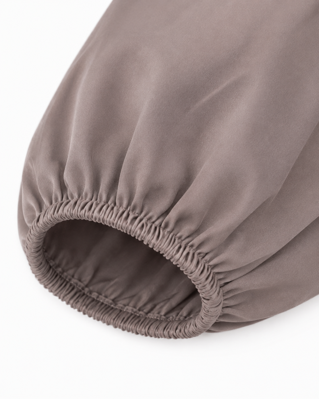 Abaya à manches ballon en soie de Médine – Alya